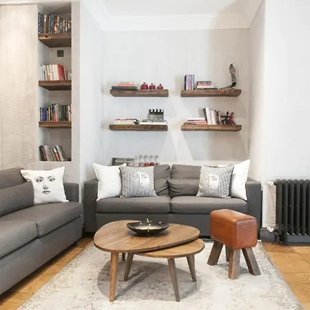 Διαμέρισμα Charming Flat 450 M To Citys Mall In Tesvikiye