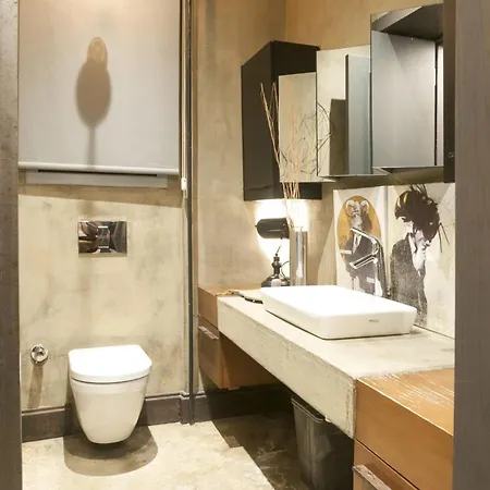 Charming Flat 450 M To Citys Mall In Tesvikiye